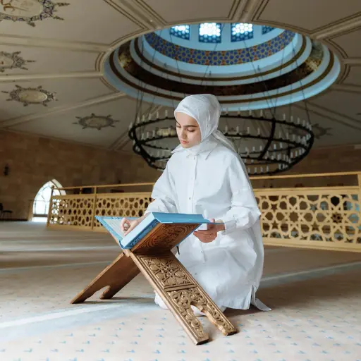 Female Quran Teacher